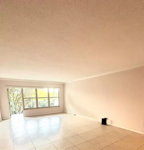 Coral Springs, FL 33065,10777 W Sample Rd #418