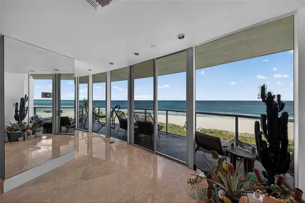 Fort Lauderdale, FL 33316,1200 Holiday Dr #402