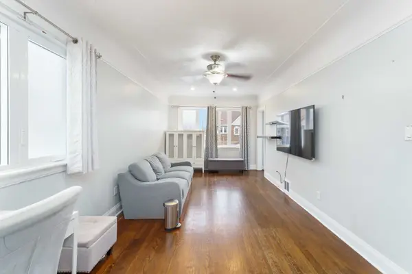 Hamilton, ON L8H 5S8,136 Ivon AVE