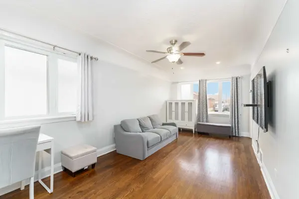 Hamilton, ON L8H 5S8,136 Ivon AVE