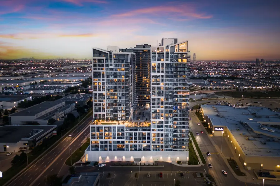 9000 Jane ST #704, Vaughan, ON L4K 2M9