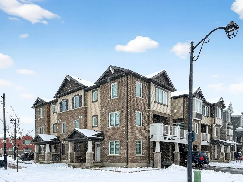 1274 Hop PL, Milton, ON L9E 1S4