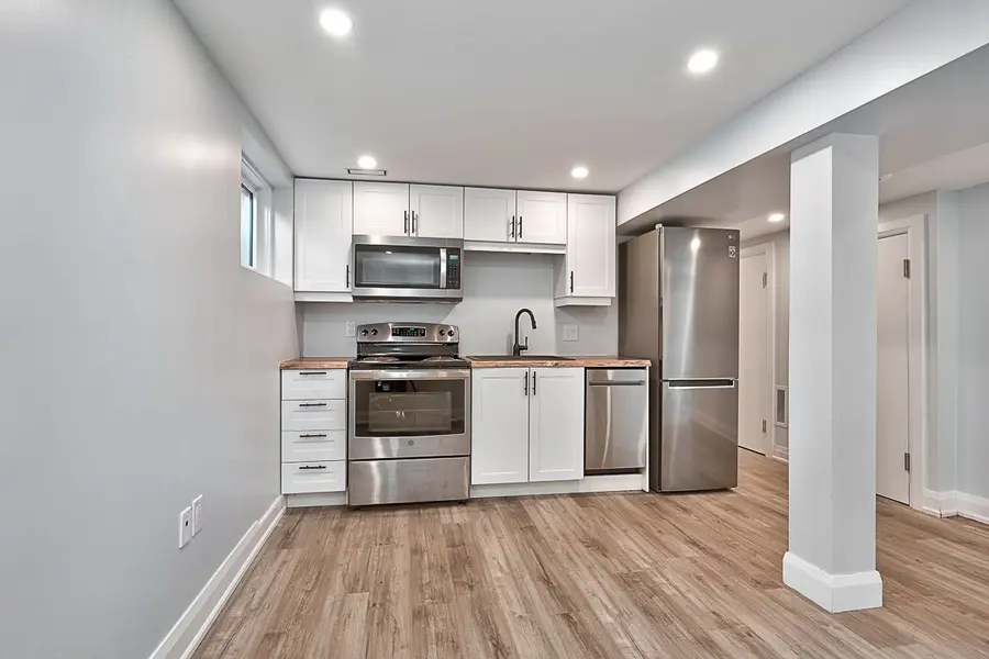 2 Holmstead CT #BSMT, Brampton, ON L6S 1R9