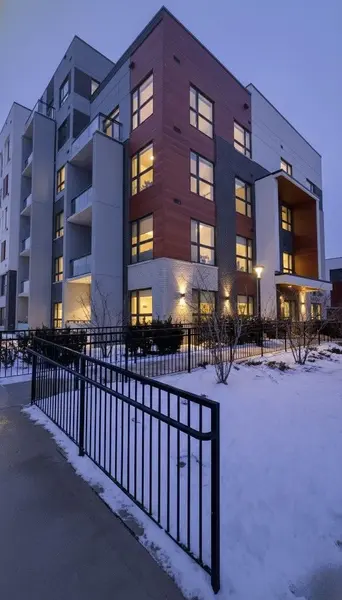 50 Kaitting TRL #105, Oakville, ON L6M 5N3