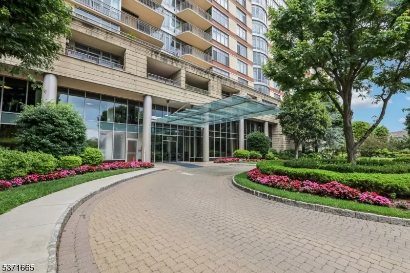 North Bergen Twp., NJ 07047,8100 River Rd #613