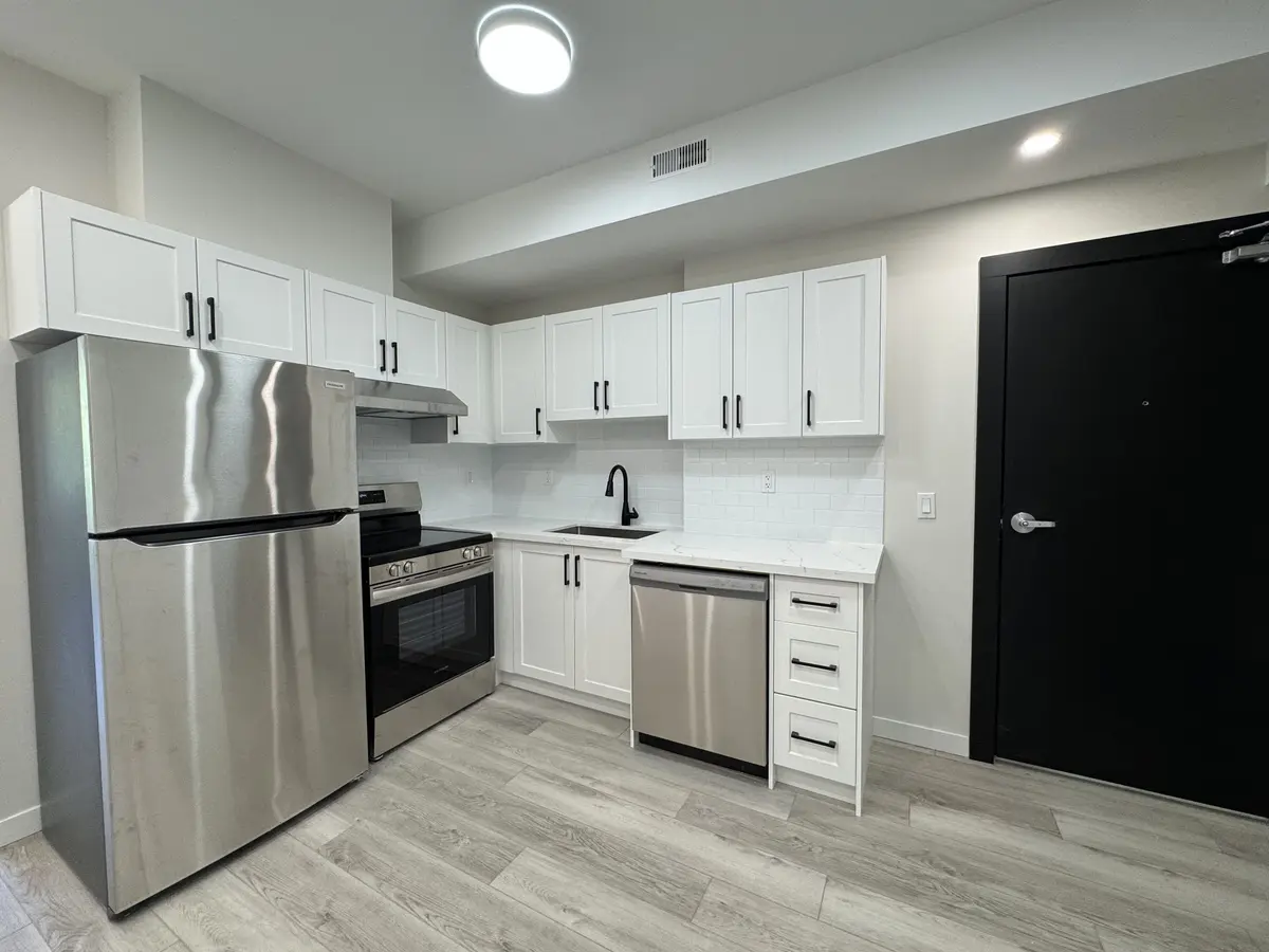 Toronto E01, ON M4M 1L4,1184 Queen ST E #2