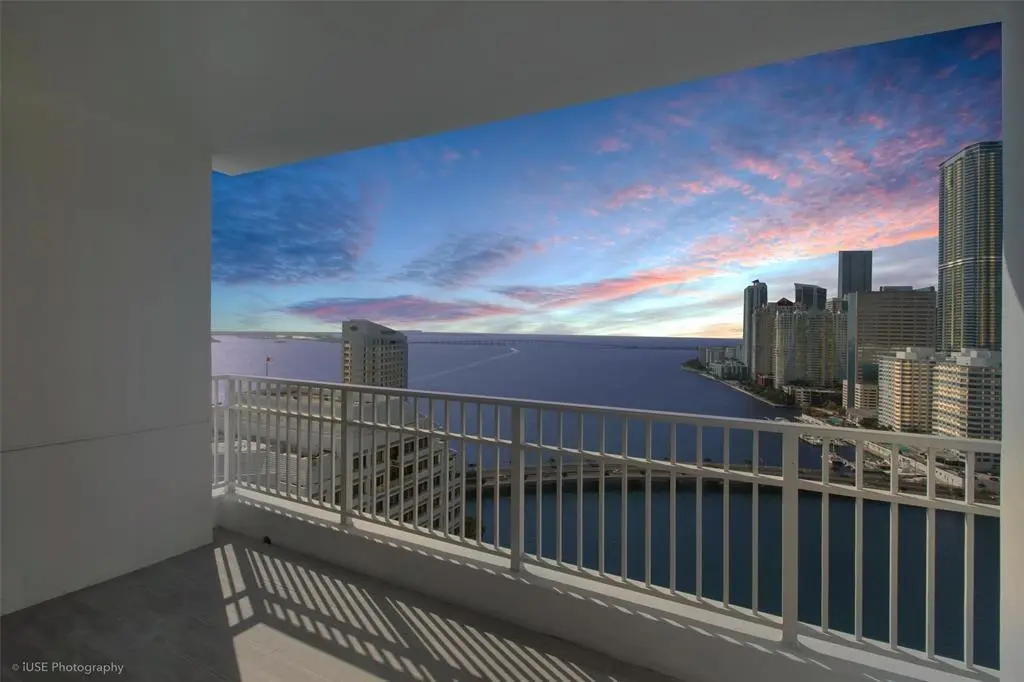 Miami, FL 33131,701 Brickell Key Blvd #2501