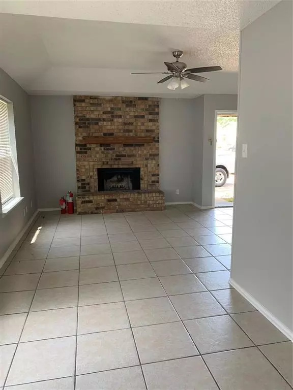 Arlington, TX 76012,1730 Justin Lyn Street