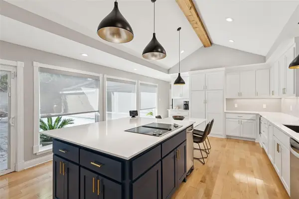 Dallas, TX 75231,7221 Pleasant View Drive