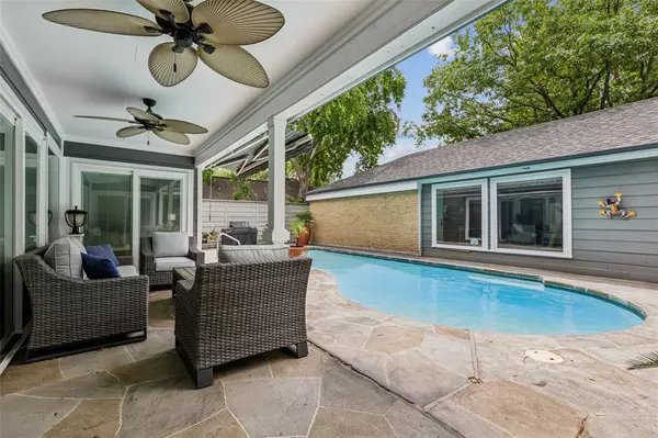 Dallas, TX 75231,7221 Pleasant View Drive