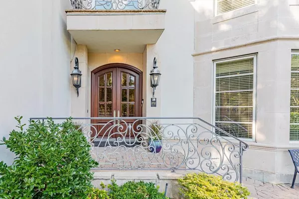 University Park, TX 75225,4032 Marquette Street