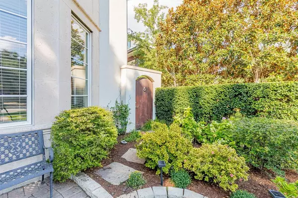 University Park, TX 75225,4032 Marquette Street