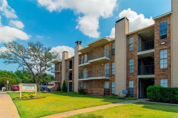 9520 Royal Lane #317, Dallas, TX 75243