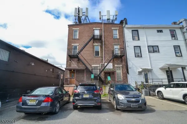 141 Main St, Hackettstown Town, NJ 07840