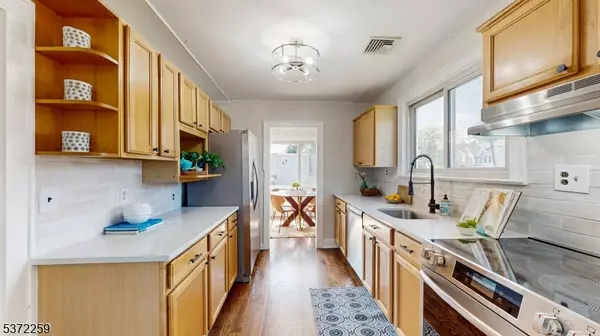 East Hanover Twp., NJ 07936,10 Ridgedale Ave West