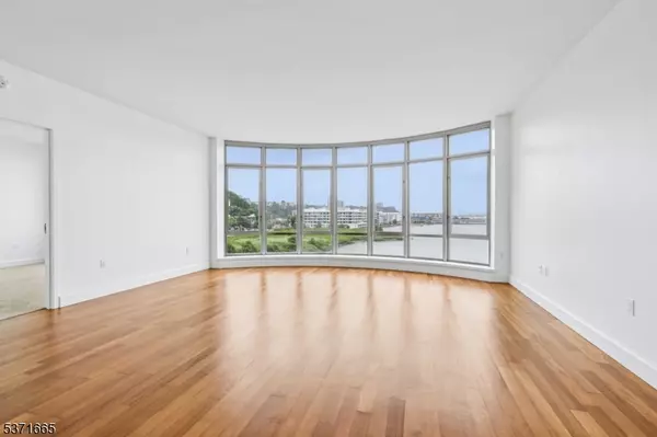 North Bergen Twp., NJ 07047,8100 River Rd #613