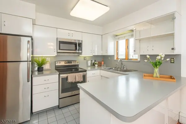 21 Westminster Pl, Garfield City, NJ 07026