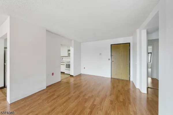 Linden City, NJ 07036,10 N Wood Ave #700