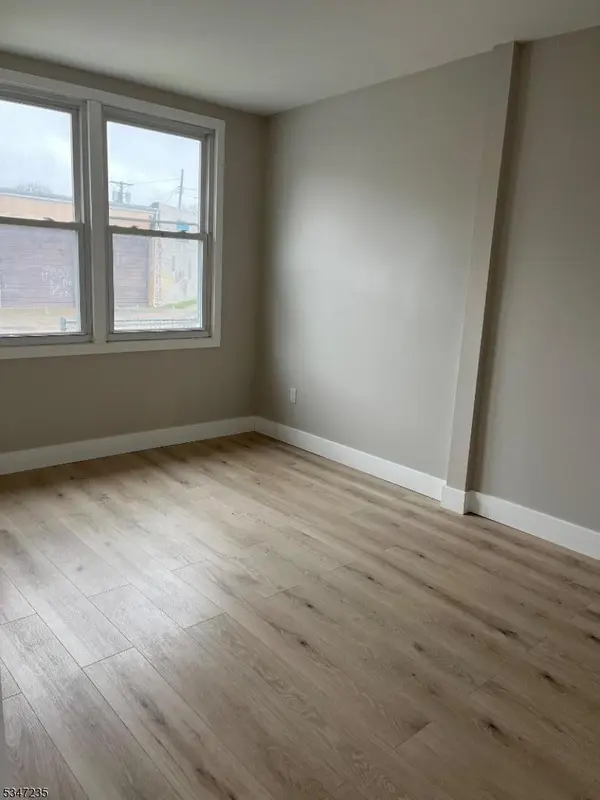 Paterson City, NJ 07522,60 Laurel St