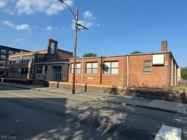 179 Carroll St, Paterson City, NJ 07501