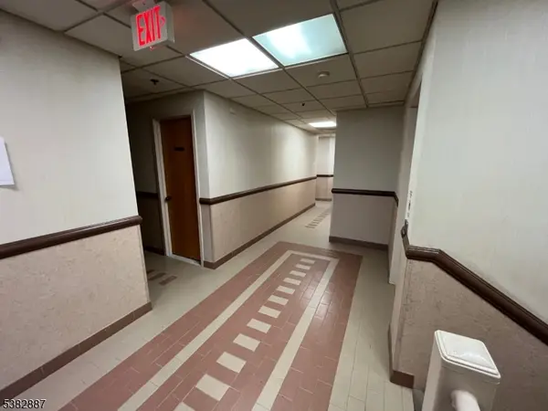 42 Locust Ave, Wallington Boro, NJ 07057