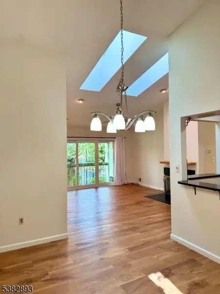 Franklin Twp., NJ 08823,21 Crabapple Ln