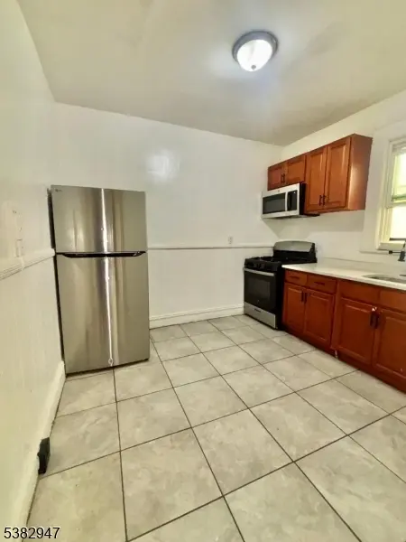 Newark City, NJ 07112,187 Shephard Ave