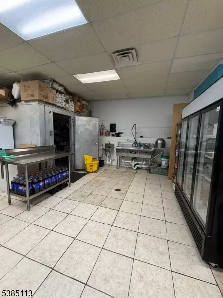 Prospect Park Boro, NJ 07508,291 N 8Th St