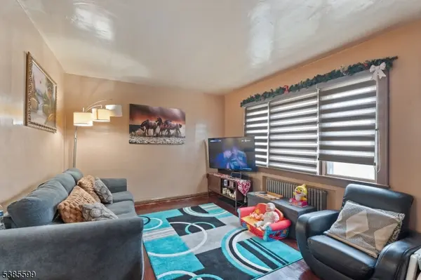 Clifton City, NJ 07011,116 E Clifton Ave