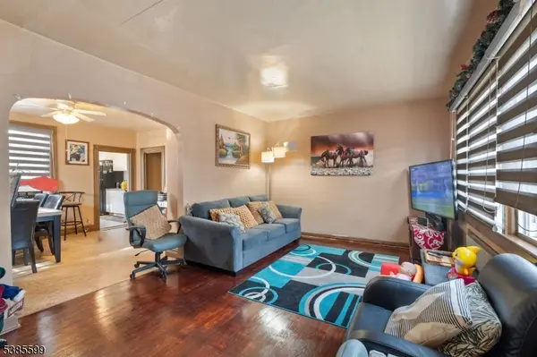 Clifton City, NJ 07011,116 E Clifton Ave