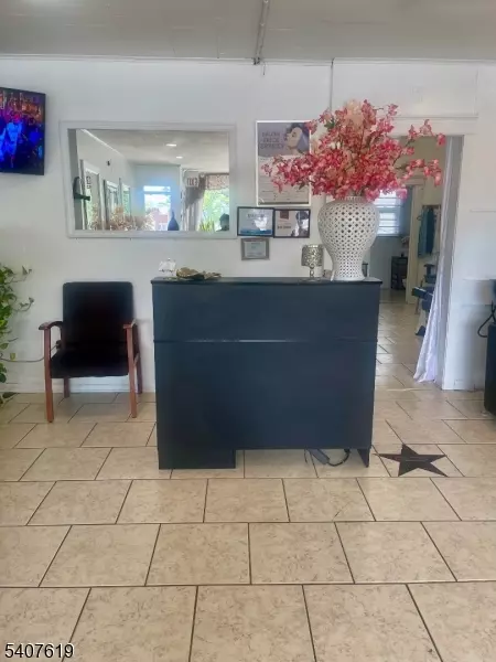 Haledon Boro, NJ 07508,389 Belmont Ave