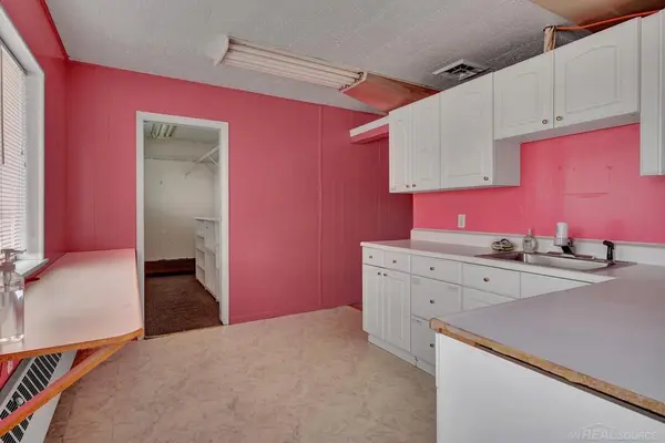 542 N Cedar ST, Imlay City, MI 48444