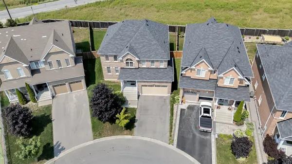 Oshawa, ON L1K 0V3,2051 HUNKING CT