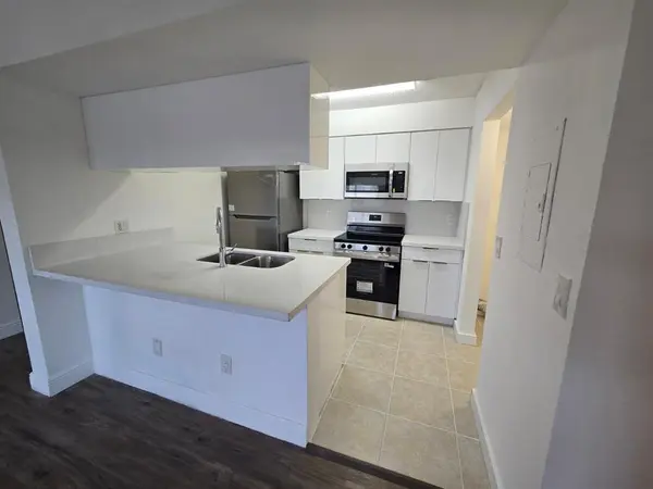 Pompano Beach, FL 33069,1241 SW 46th Ave #1002