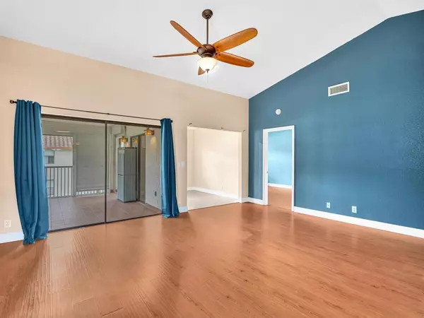 Deerfield Beach, FL 33442,306 Congressional Way #306