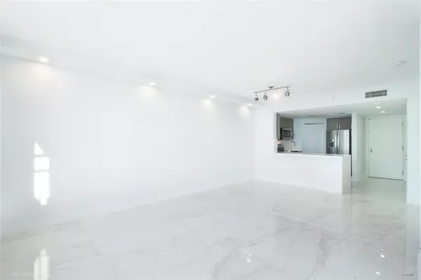 Miami, FL 33131,701 Brickell Key Blvd #2501
