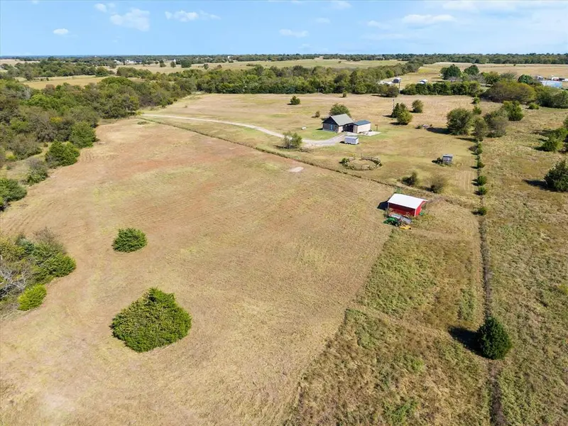 5512 County Road 1042, Celeste, TX 75423