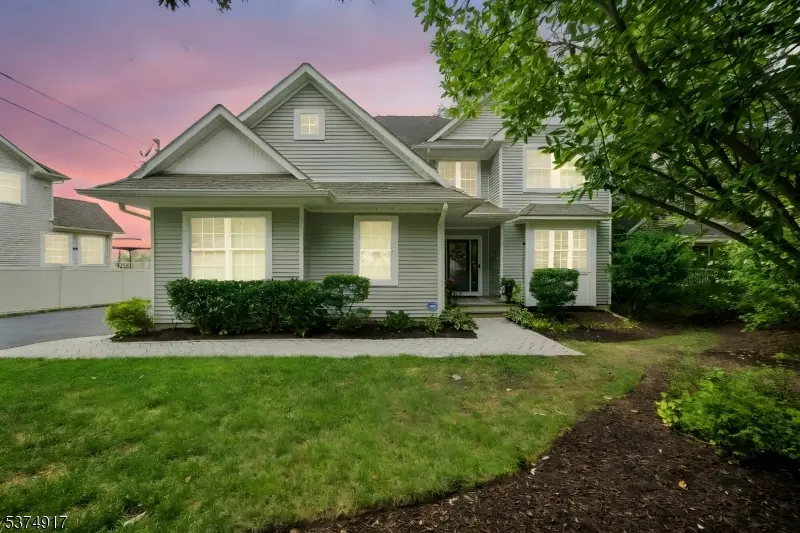 725 Cornelia St, Boonton Town, NJ 07005