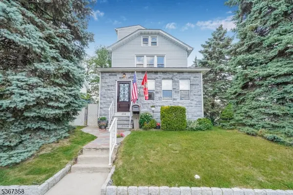 434 3Rd Ave, Lyndhurst Twp., NJ 07071