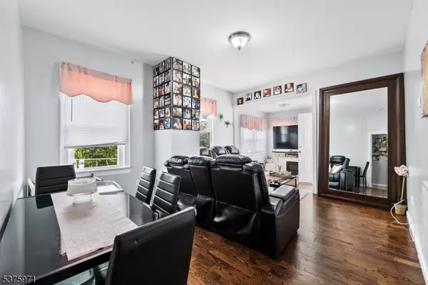 Paterson City, NJ 07522,274 W Broadway