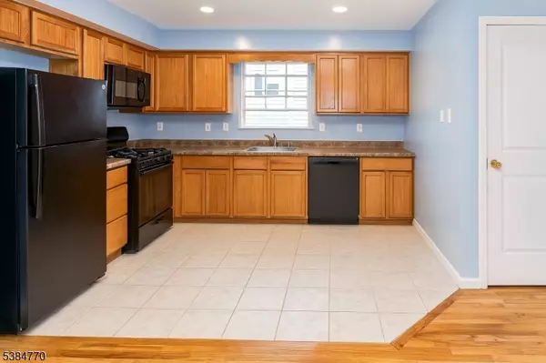 Newark City, NJ 07108,631 Hunterdon St