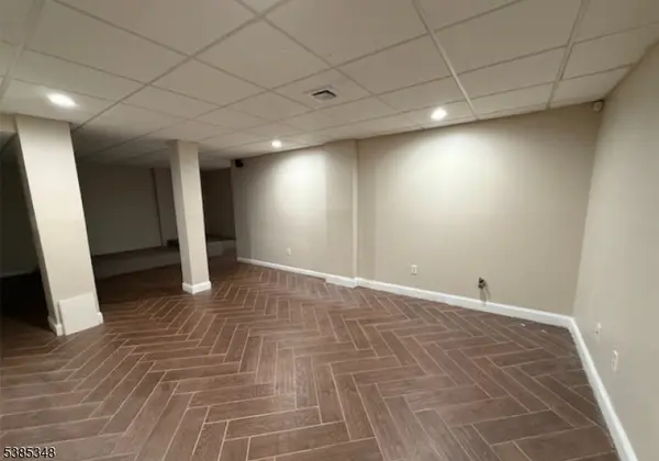 33 Mcguire Dr, West Orange Twp., NJ 07052