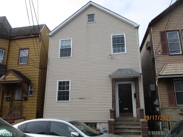 63 Warwick St, Newark City, NJ 07105