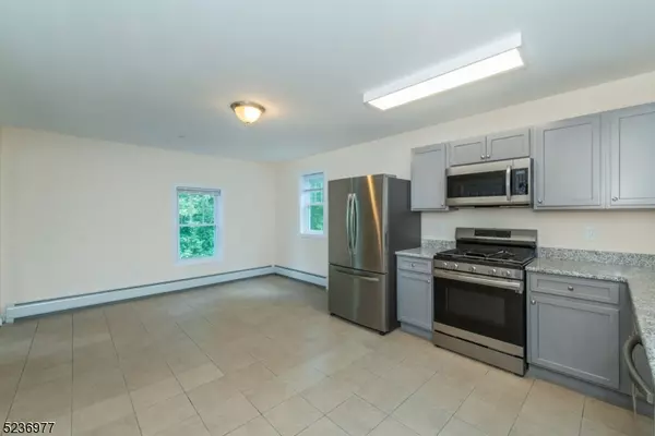 Hamburg Boro, NJ 07419,55 Gingerbread Castle Rd #2