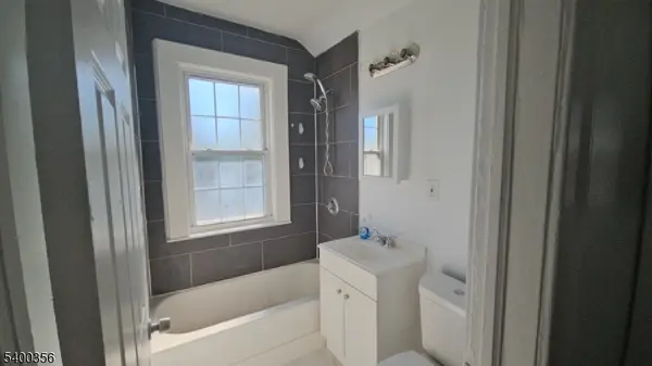 Newark City, NJ 07112,264 Pomona Ave #3