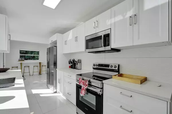 Miami, FL 33161,1050 NE 150th St