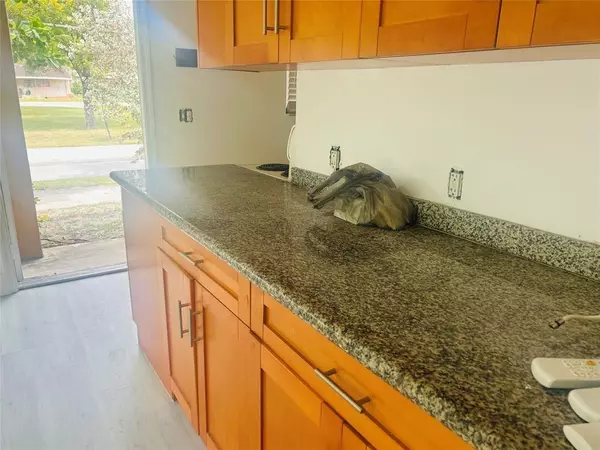 Fort Lauderdale, FL 33311,844 NW 3rd Ave #A