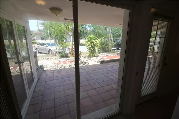 Pompano Beach, FL 33060,909 NE 12th Ave #B