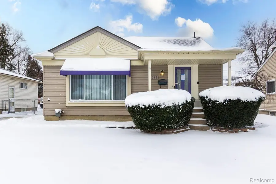 542 S Manitou AVE, Clawson, MI 48017