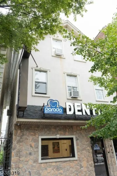 Elizabeth City, NJ 07206,643 Elizabeth Ave